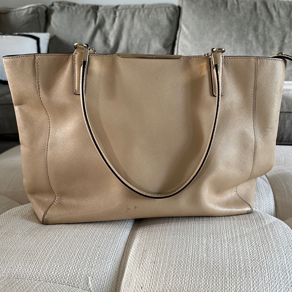 Coach purse. Leather